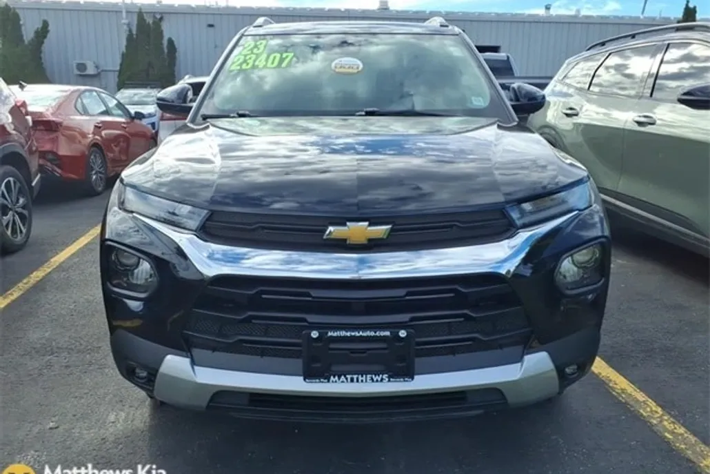 2023 Chevrolet Trailblazer LT photo 1