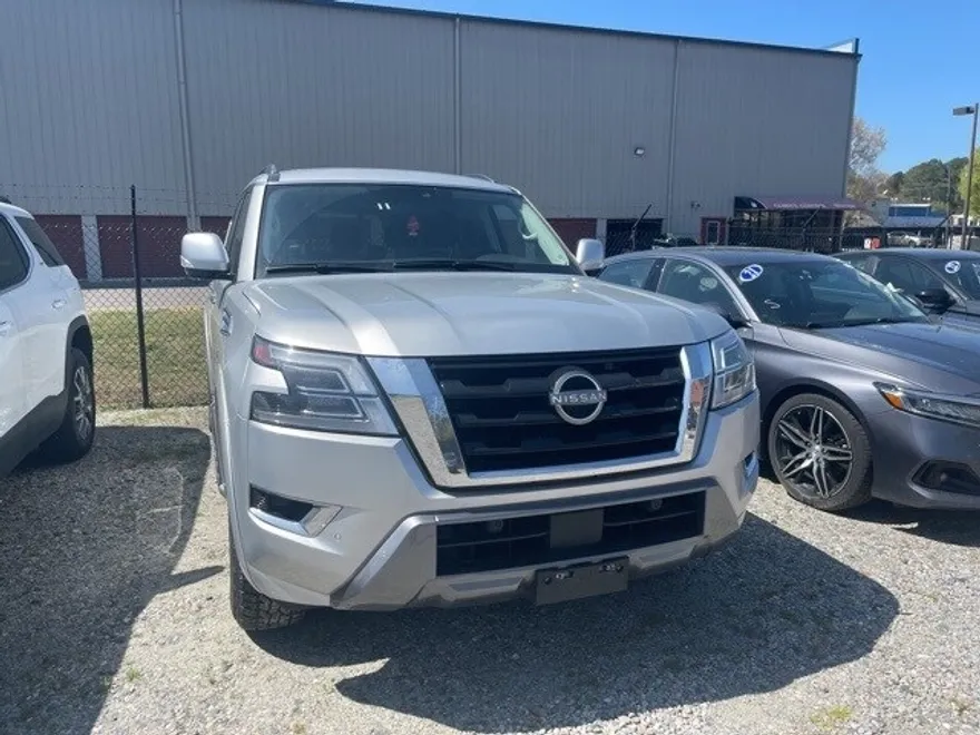 2022 Nissan Armada SV photo 1