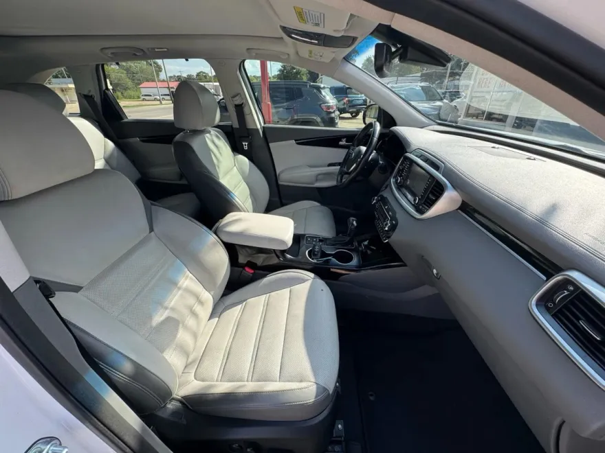 2019 Kia Sorento SX photo 1