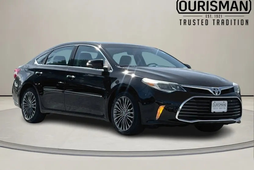 2016 Toyota Avalon Limited photo 1