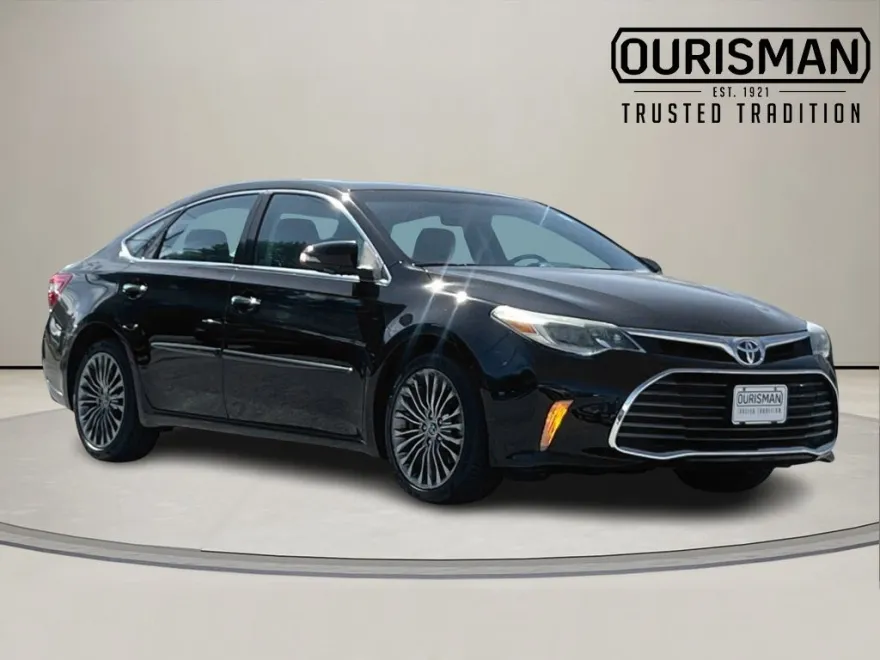 2016 Toyota Avalon Limited photo 1