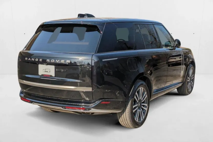 2025 Land Rover Range Rover SE photo 1