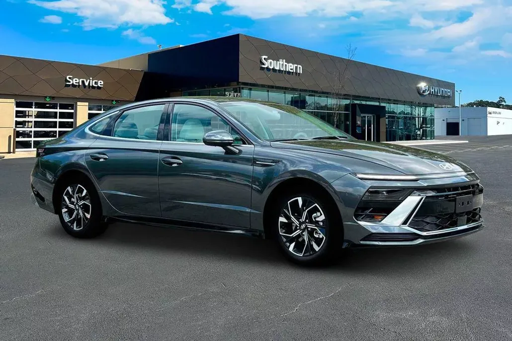 2025 Hyundai Sonata SEL photo 1