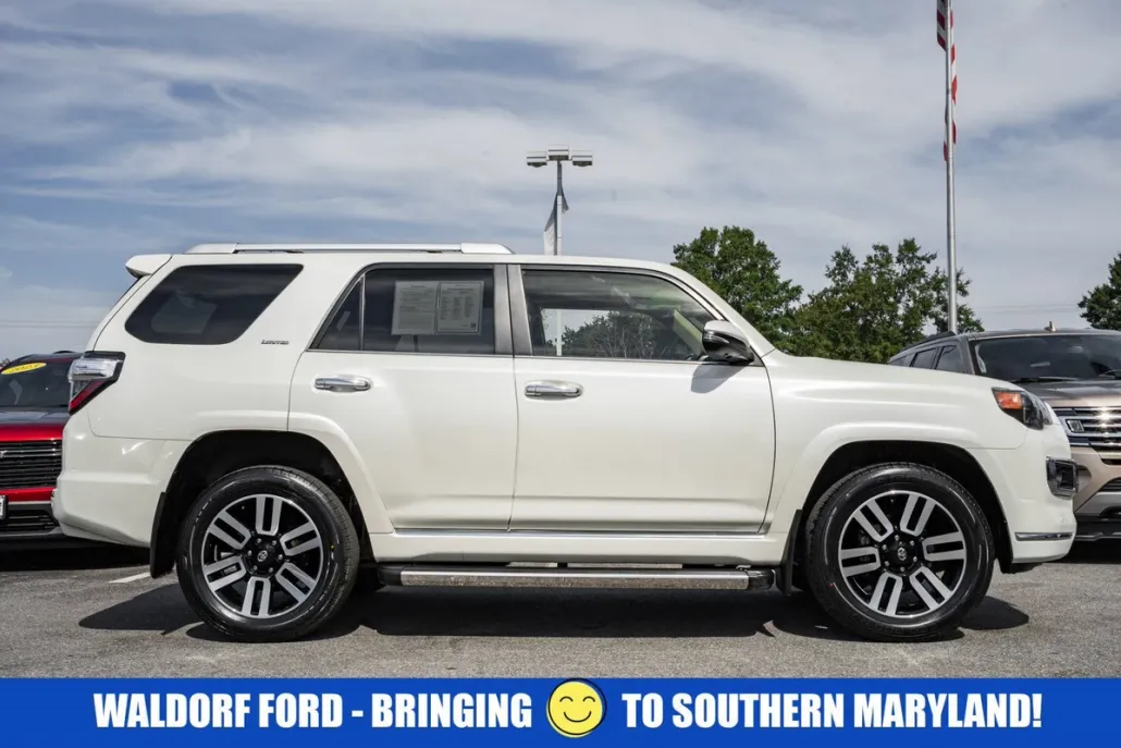 2022 Toyota 4Runner Limited photo 1