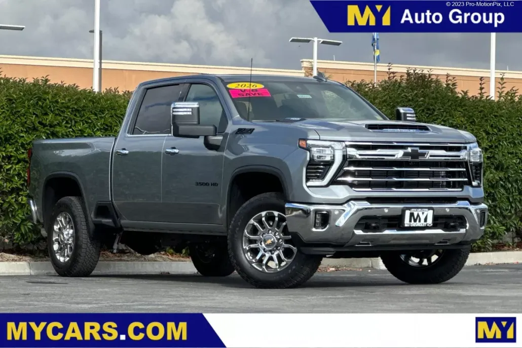 2026 Chevrolet Silverado 3500HD LTZ photo 1