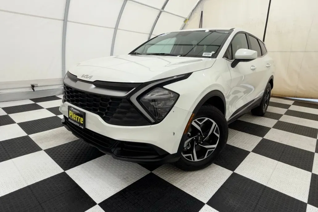 2023 Kia Sportage LX photo 1
