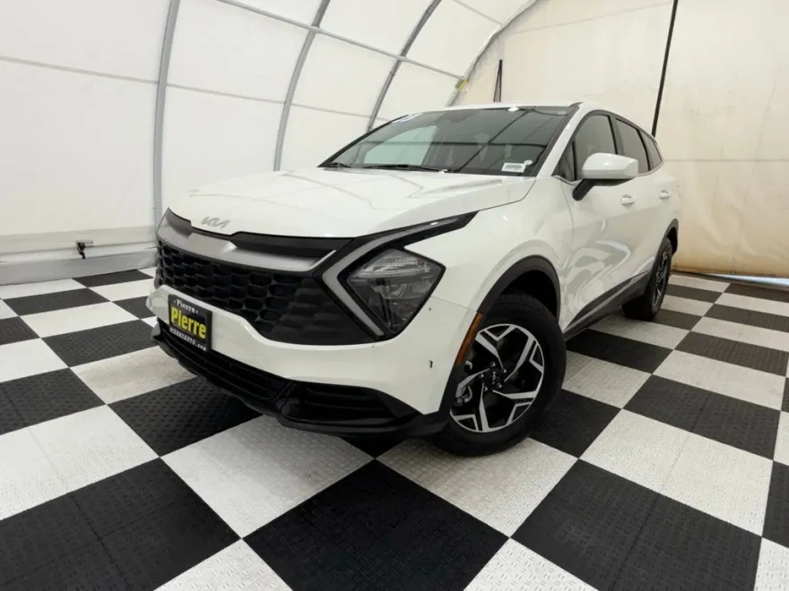 2023 Kia Sportage LX photo 1