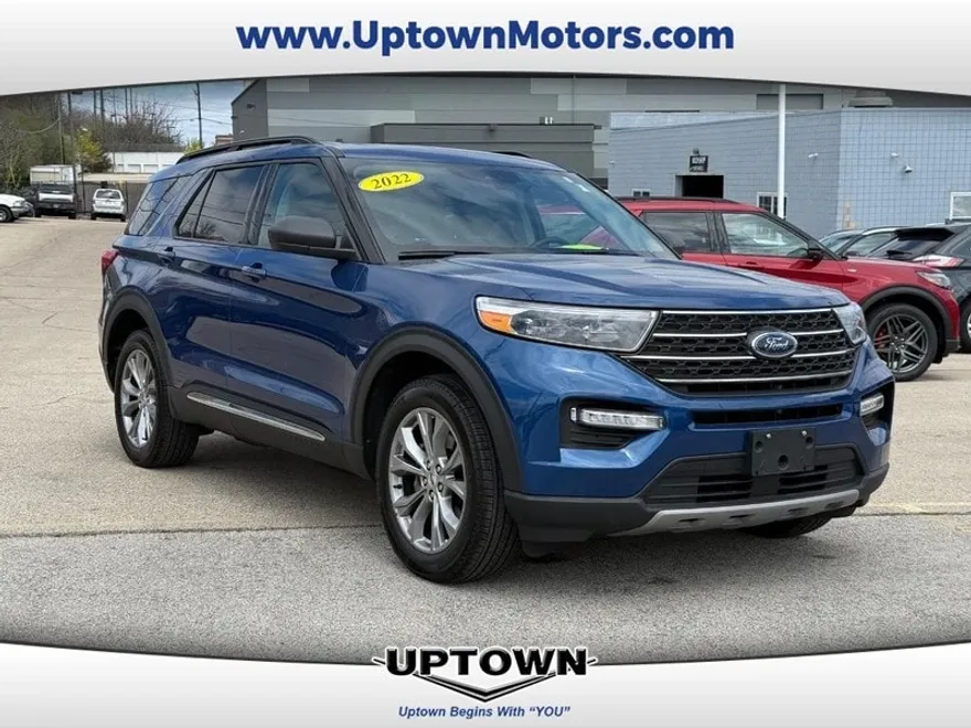 2022 Ford Explorer XLT photo 1