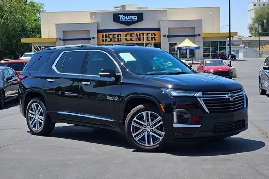 2023 Chevrolet Traverse High Country photo 1