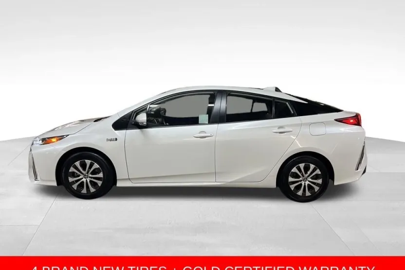 2022 Toyota Prius Prime LE photo 1
