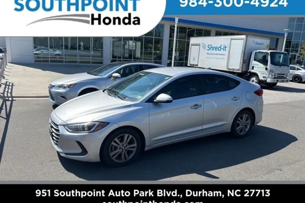 2017 Hyundai Elantra SE photo 1