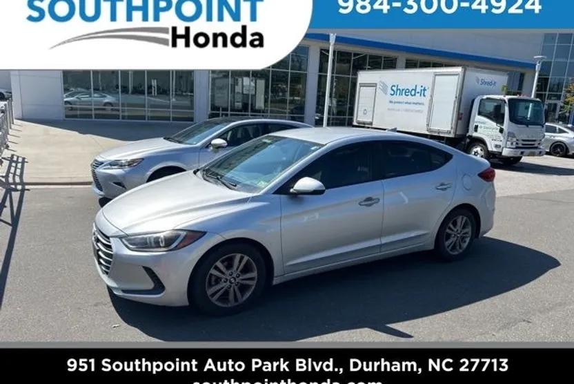 2017 Hyundai Elantra SE photo 1