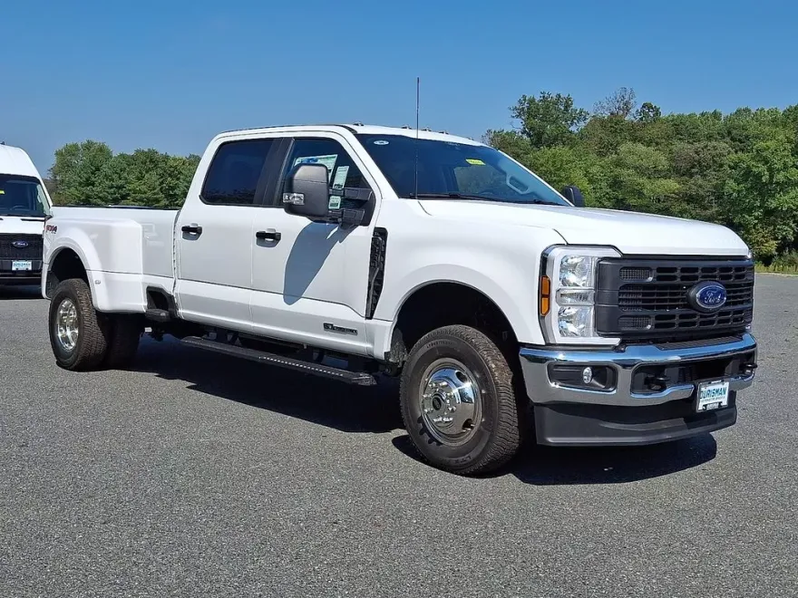 2025 Ford F-350 photo 1