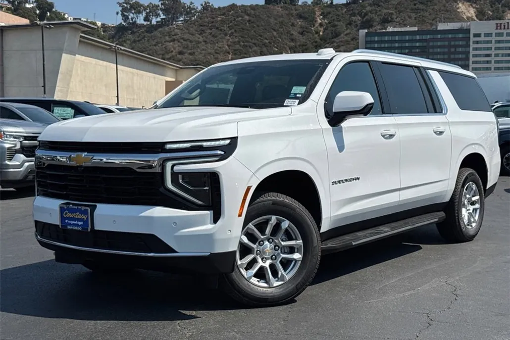 2025 Chevrolet Suburban LS photo 1