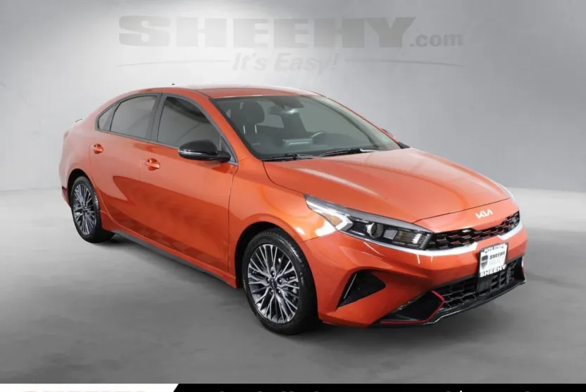 2024 Kia Forte GT-Line photo 1