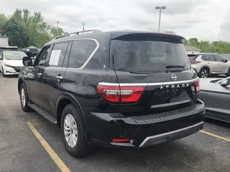 2023 Nissan Armada SV photo 1