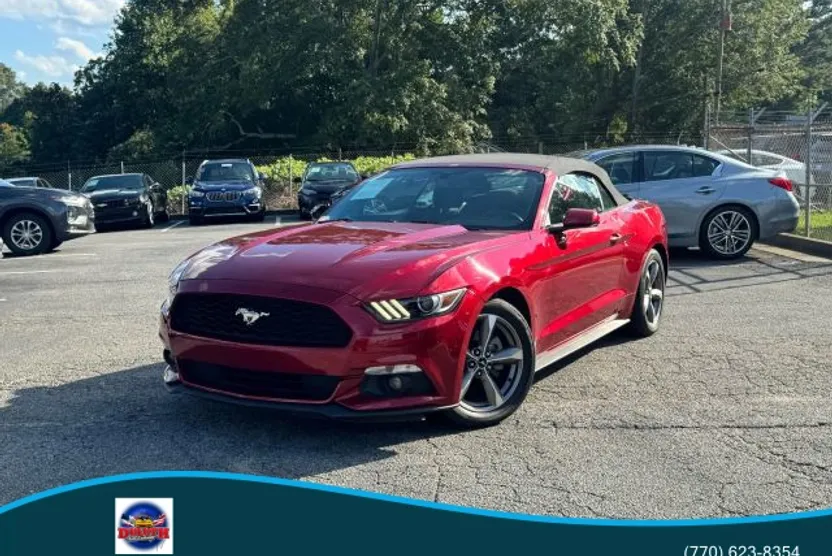 2016 Ford Mustang V6 Convertible photo 1