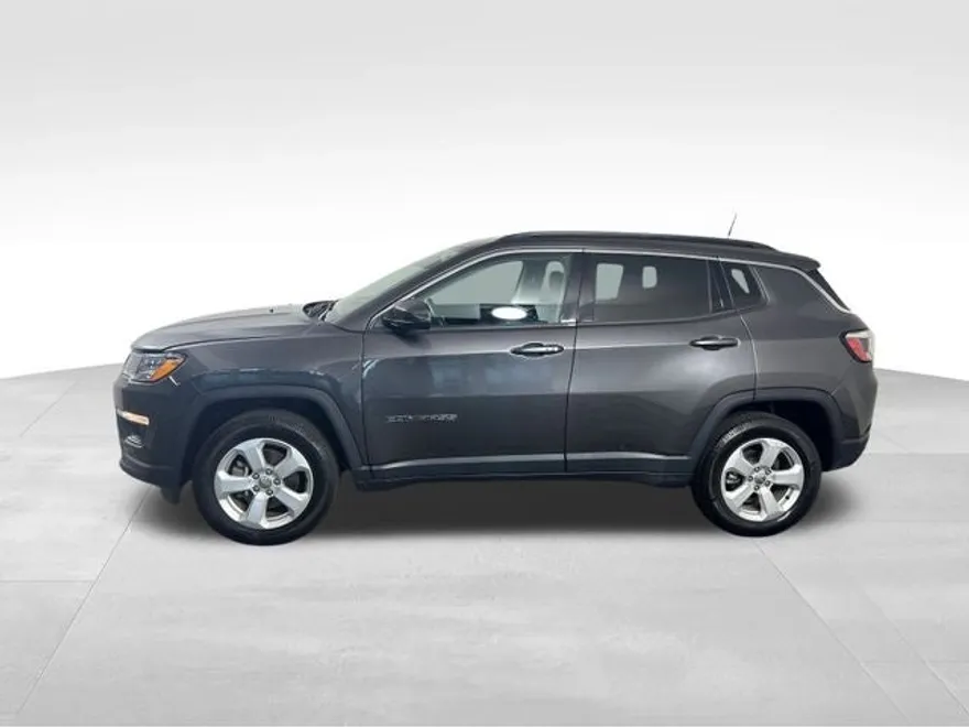 2020 Jeep Compass Latitude photo 1