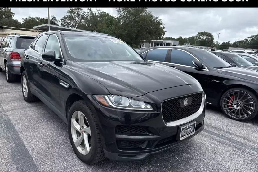 2019 Jaguar F-PACE Premium photo 1