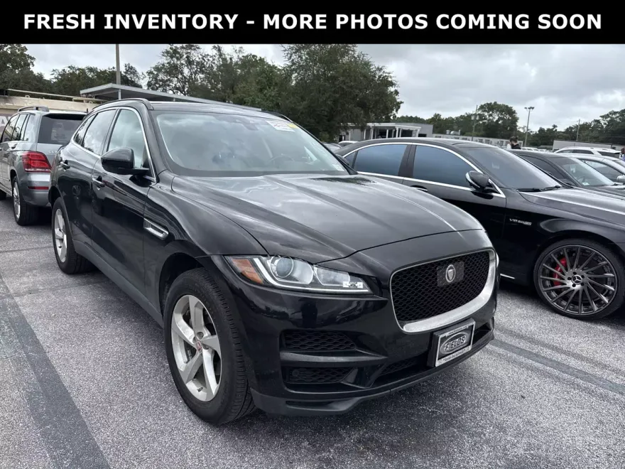 2019 Jaguar F-PACE Premium photo 1