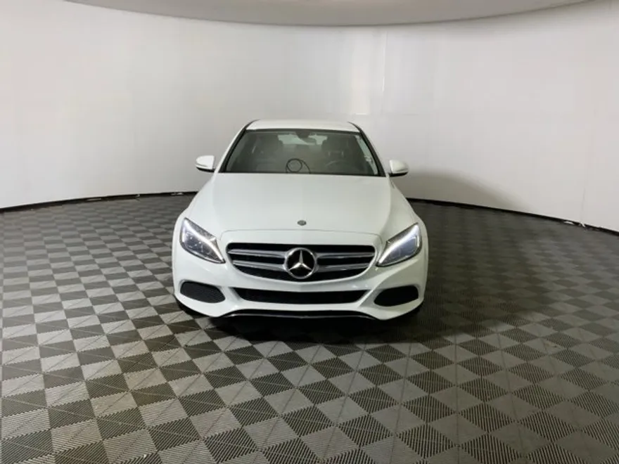 2015 Mercedes Benz C 300 Luxury photo 1