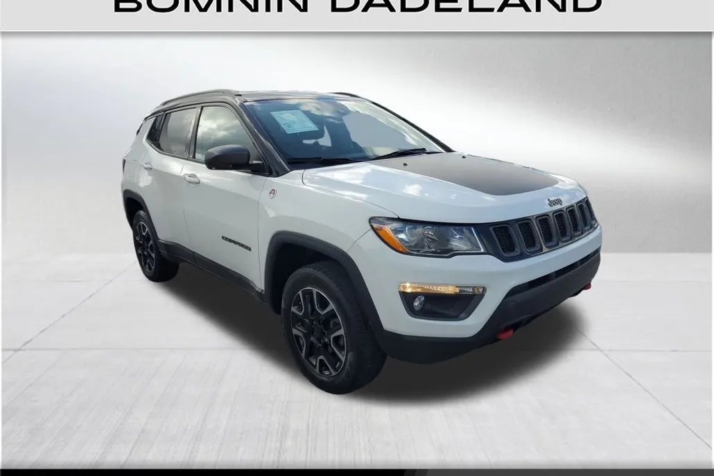2021 Jeep Compass Trailhawk photo 1
