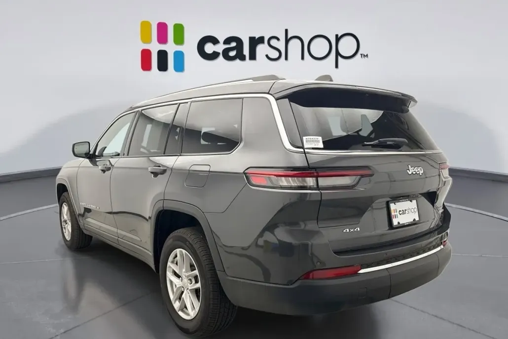 2023 Jeep Grand Cherokee Laredo photo 1