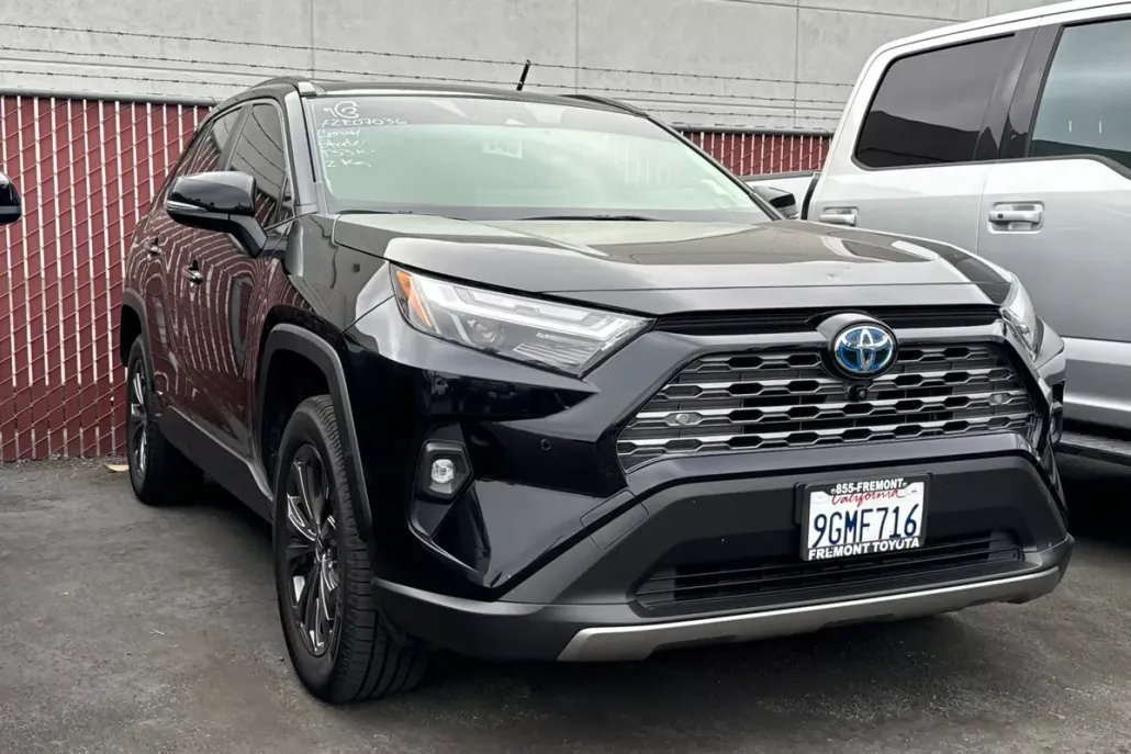 2023 Toyota RAV4 Hybrid Limited photo 1