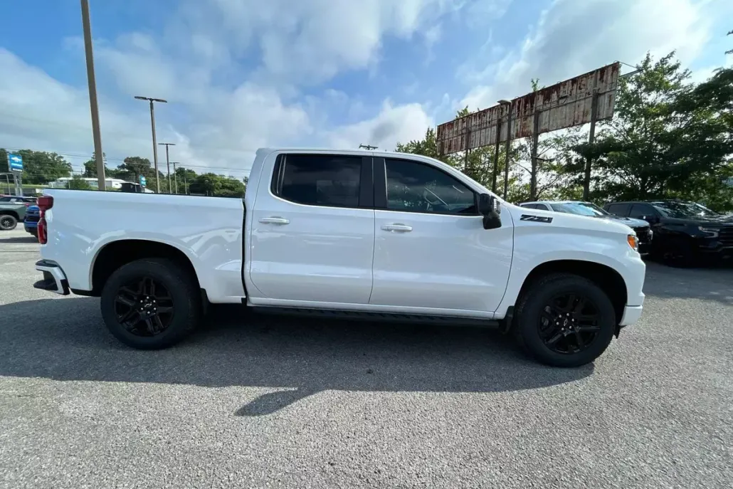 2026 Chevrolet Silverado 1500 RST photo 1