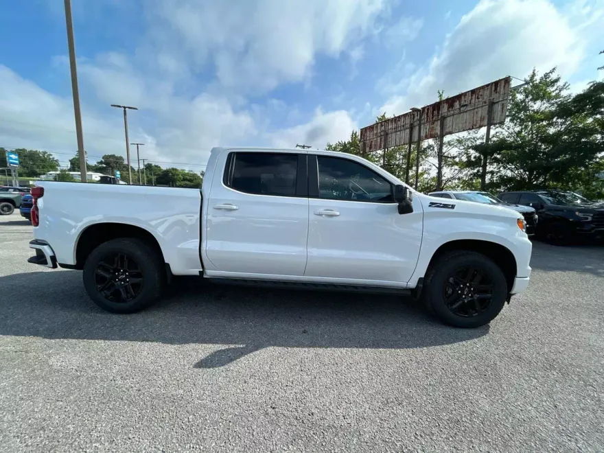 2026 Chevrolet Silverado 1500 RST photo 1