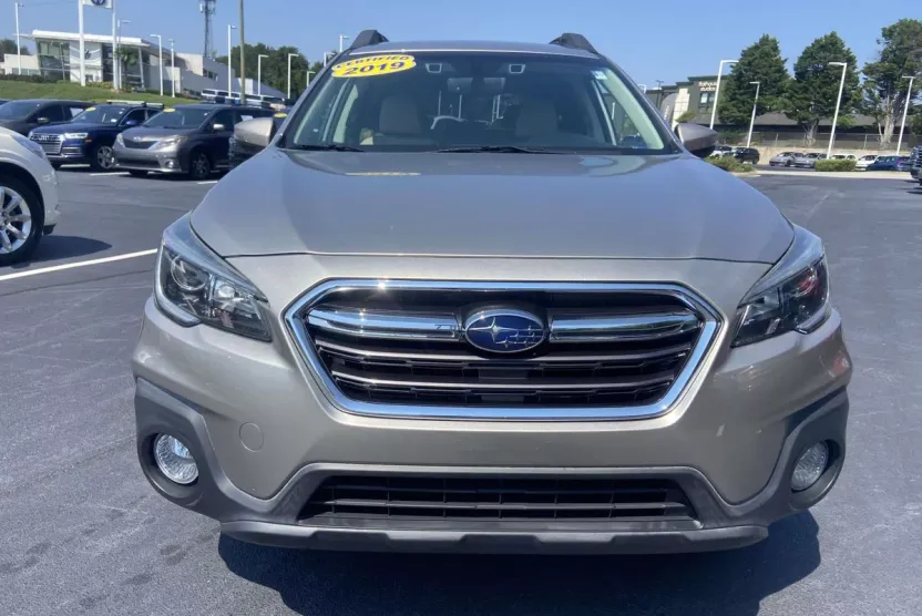 2019 Subaru Outback 3.6R Limited photo 1