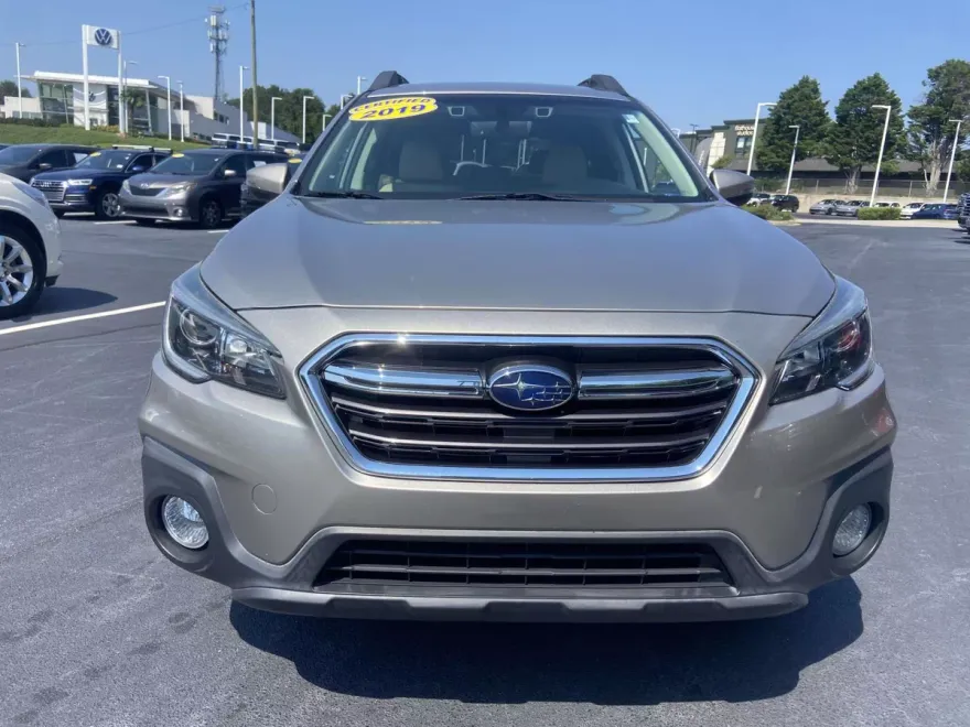 2019 Subaru Outback 3.6R Limited photo 1