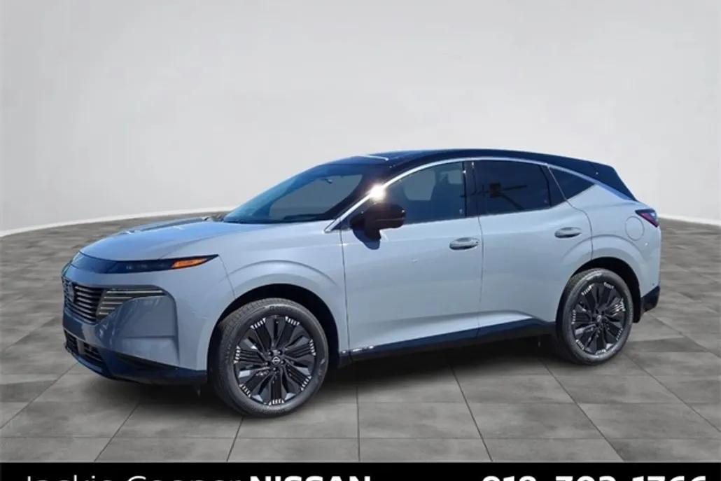 2025 Nissan Murano Platinum photo 1