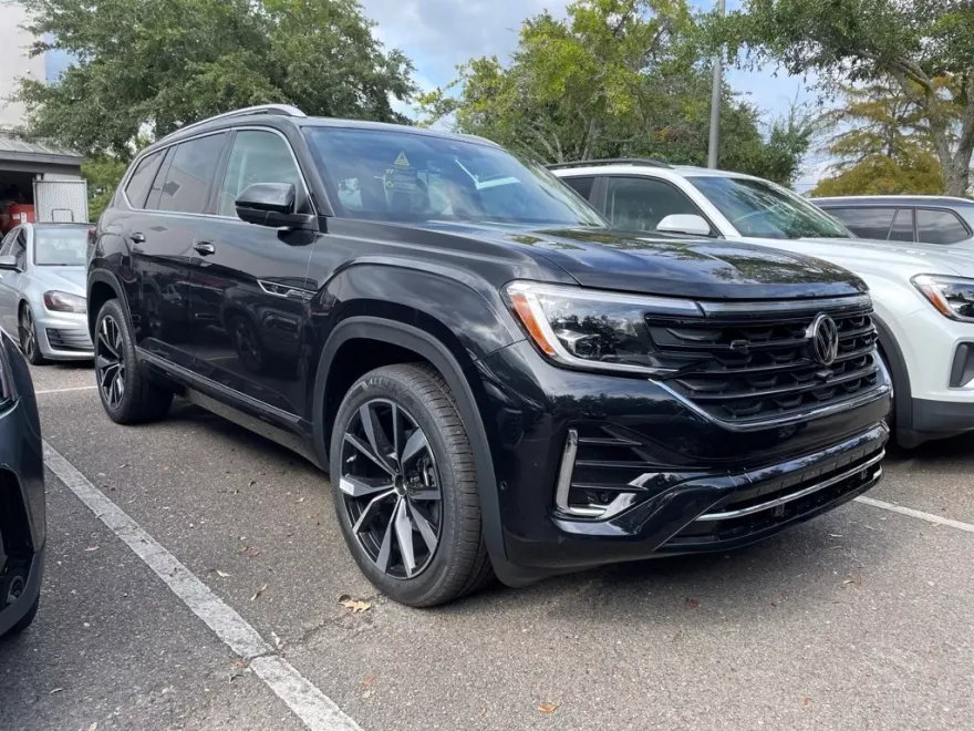 2026 Volkswagen Atlas SEL Premium R-Line photo 1
