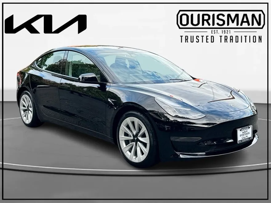 2023 Tesla Model 3 photo 1
