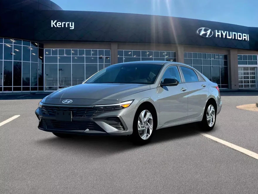 2025 Hyundai Elantra SEL Sport photo 1