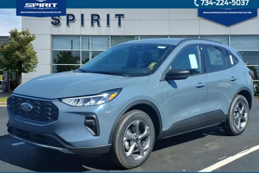 2025 Ford Escape ST-Line photo 1