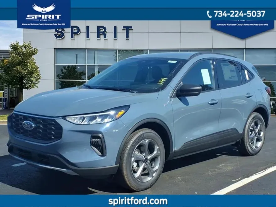 2025 Ford Escape ST-Line photo 1