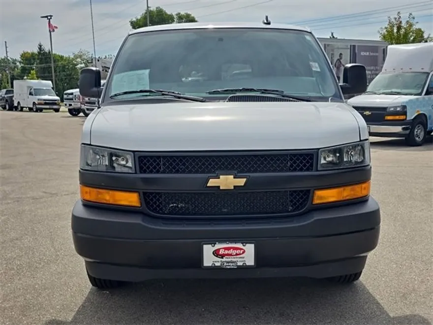 2025 Chevrolet Silverado 3500HD photo 1