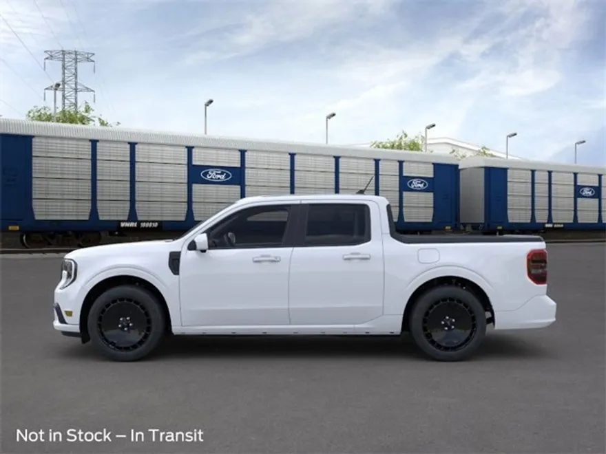 2025 Ford Maverick photo 1