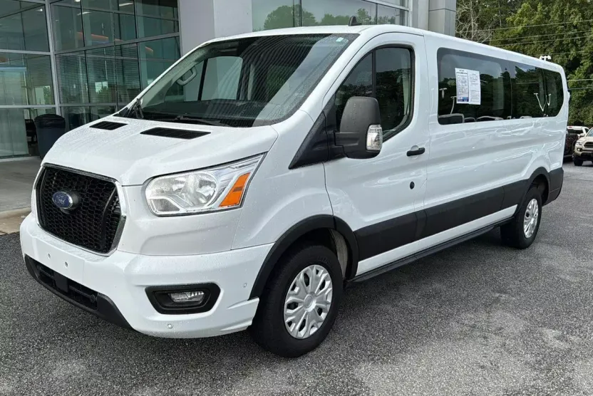 2021 Ford Transit Passenger XLT photo 1
