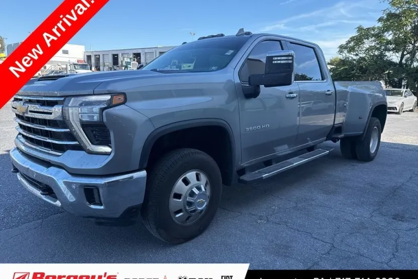 2025 Chevrolet Silverado 3500HD LTZ photo 1