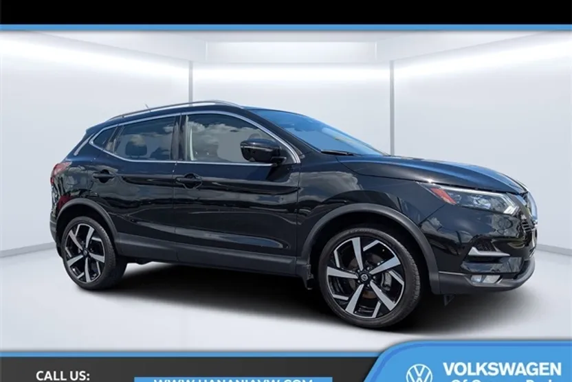 2022 Nissan Rogue Sport SL photo 1