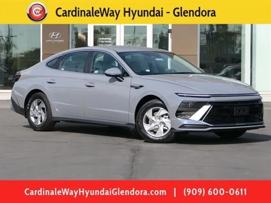 2025 Hyundai Sonata SE photo 1