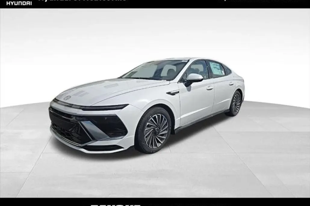 2025 Hyundai Sonata Hybrid SEL photo 1