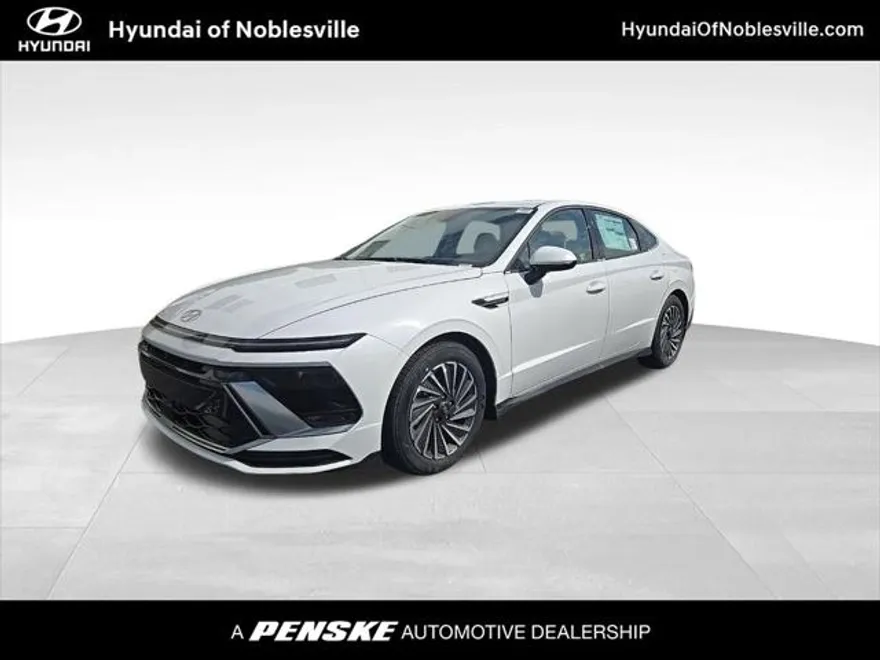 2025 Hyundai Sonata Hybrid SEL photo 1