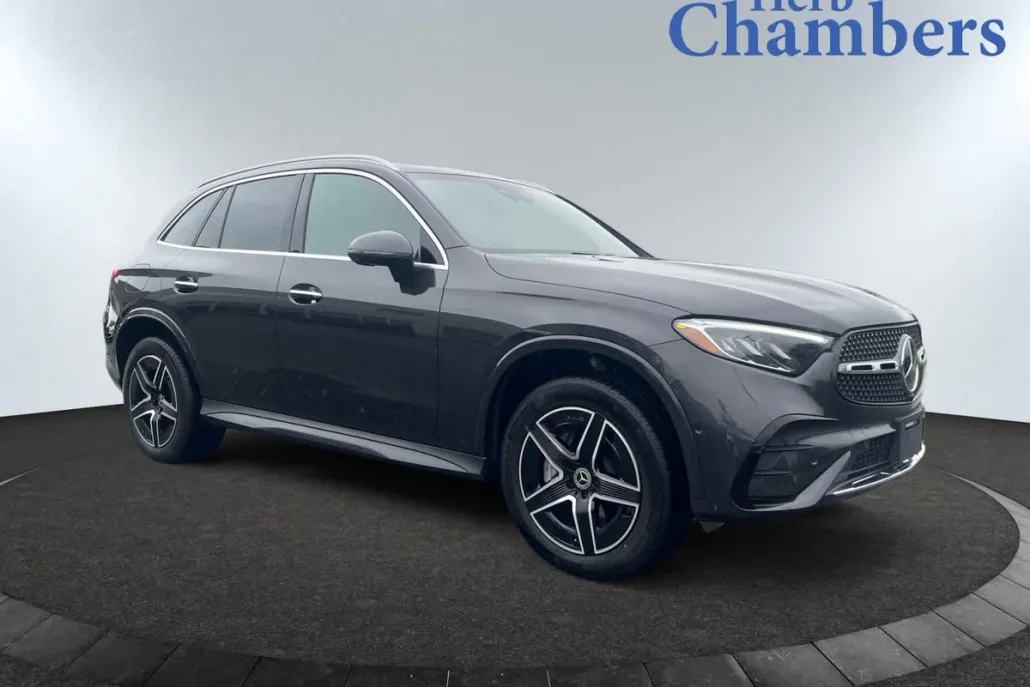 2025 Mercedes Benz GLC 300 4MATIC photo 1