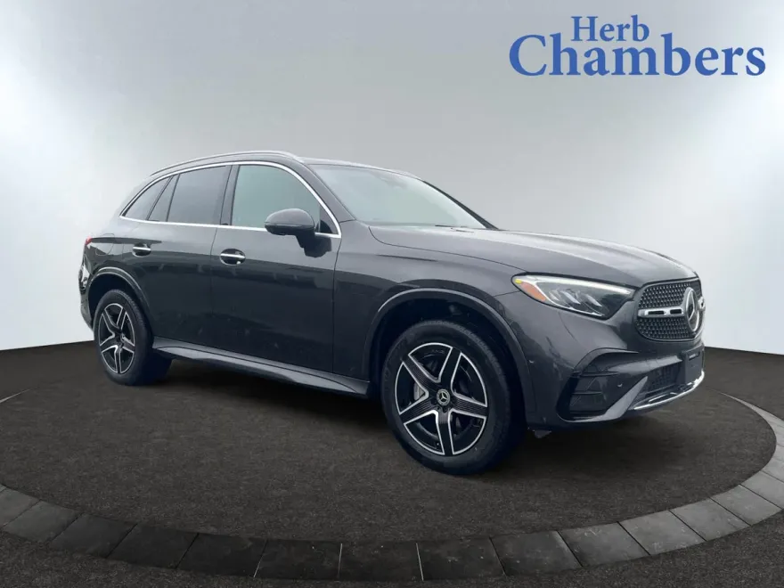 2025 Mercedes Benz GLC 300 4MATIC photo 1
