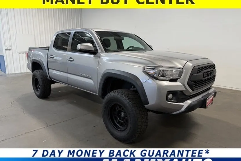 2016 Toyota Tacoma TRD Off-Road photo 1