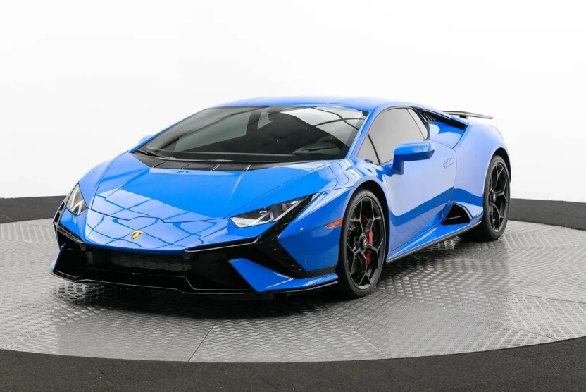 2023 Lamborghini Huracan Tecnica Coupe photo 1